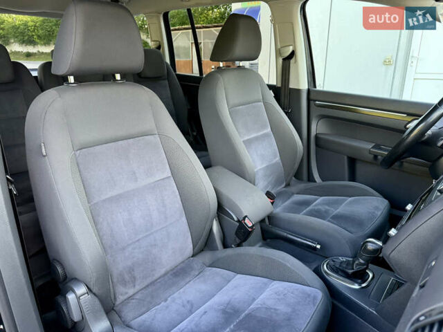 Черный Фольксваген Туран, объемом двигателя 0 л и пробегом 236 тыс. км за 10350 $, фото 64 на Automoto.ua