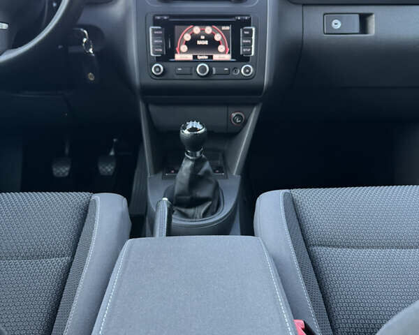 Черный Фольксваген Туран, объемом двигателя 1.6 л и пробегом 162 тыс. км за 11650 $, фото 34 на Automoto.ua