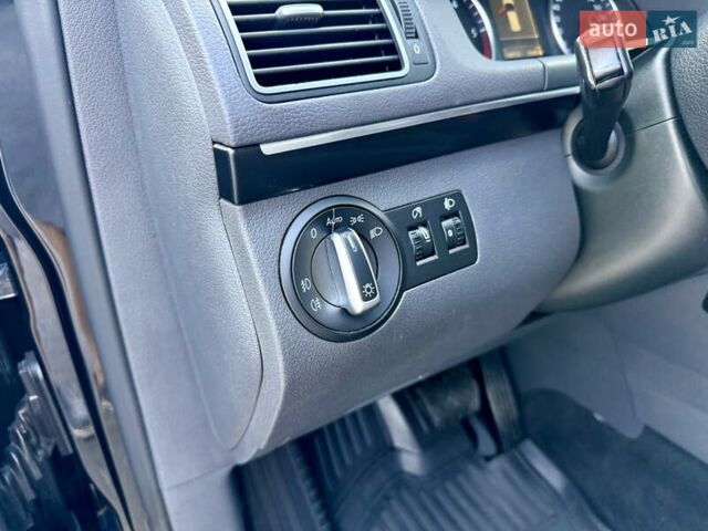 Черный Фольксваген Туран, объемом двигателя 0 л и пробегом 236 тыс. км за 10350 $, фото 26 на Automoto.ua