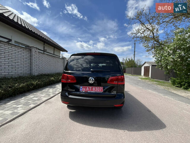 Чорний Фольксваген Туран, об'ємом двигуна 1.6 л та пробігом 228 тис. км за 11999 $, фото 7 на Automoto.ua