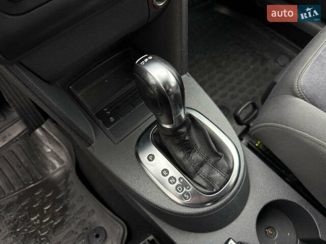 Черный Фольксваген Туран, объемом двигателя 0 л и пробегом 238 тыс. км за 9850 $, фото 27 на Automoto.ua