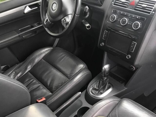 Чорний Фольксваген Туран, об'ємом двигуна 1.4 л та пробігом 280 тис. км за 11000 $, фото 3 на Automoto.ua