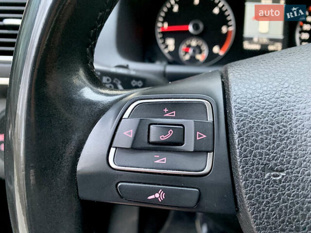 Черный Фольксваген Туран, объемом двигателя 2 л и пробегом 190 тыс. км за 11799 $, фото 28 на Automoto.ua