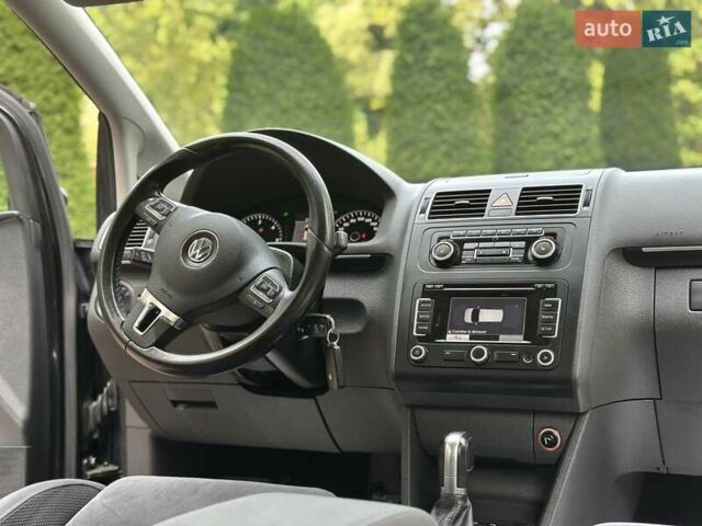 Черный Фольксваген Туран, объемом двигателя 2 л и пробегом 200 тыс. км за 12250 $, фото 42 на Automoto.ua