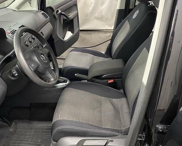 Черный Фольксваген Туран, объемом двигателя 1.6 л и пробегом 174 тыс. км за 13000 $, фото 19 на Automoto.ua