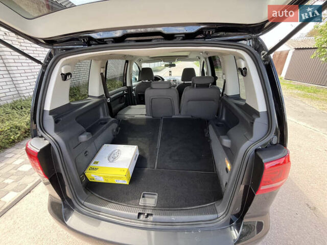 Чорний Фольксваген Туран, об'ємом двигуна 1.6 л та пробігом 228 тис. км за 11999 $, фото 20 на Automoto.ua