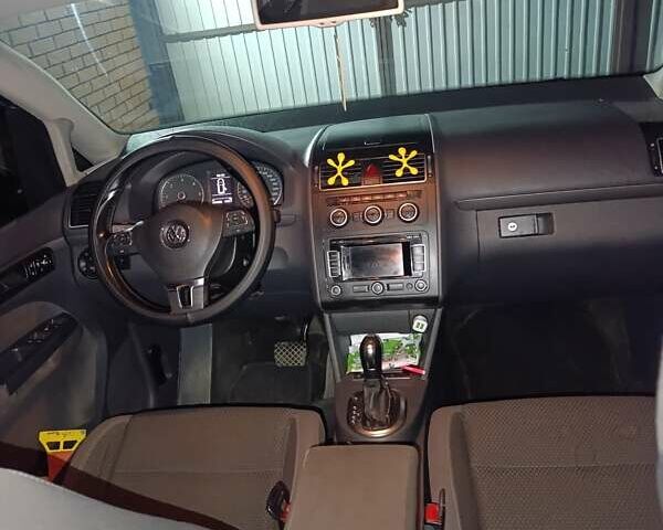 Чорний Фольксваген Туран, об'ємом двигуна 1.6 л та пробігом 298 тис. км за 9100 $, фото 6 на Automoto.ua