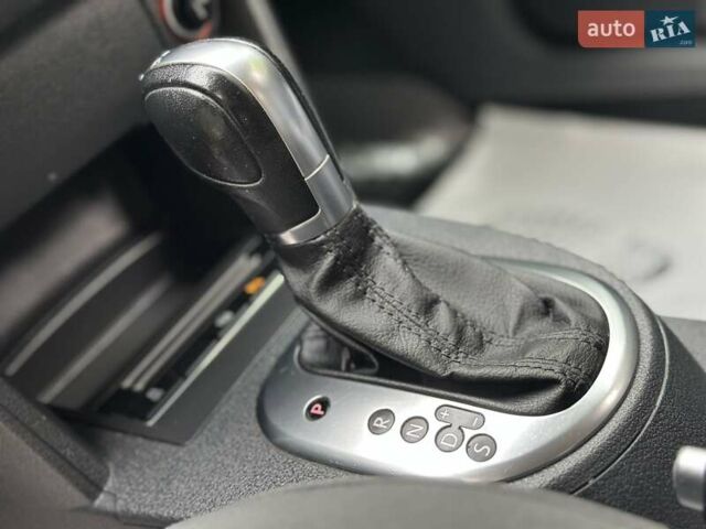 Черный Фольксваген Туран, объемом двигателя 2 л и пробегом 200 тыс. км за 12250 $, фото 79 на Automoto.ua