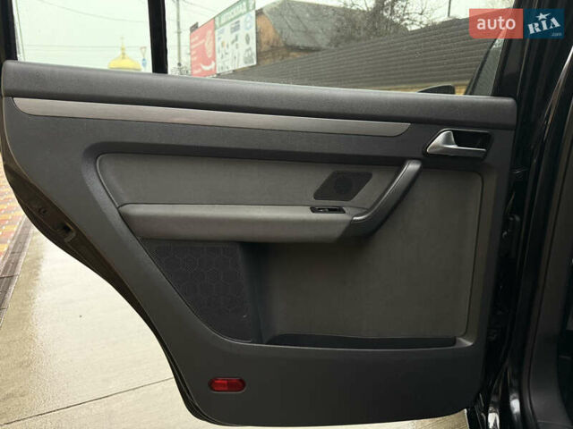 Чорний Фольксваген Туран, об'ємом двигуна 1.6 л та пробігом 218 тис. км за 10650 $, фото 35 на Automoto.ua