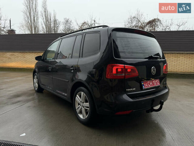 Чорний Фольксваген Туран, об'ємом двигуна 1.6 л та пробігом 218 тис. км за 10650 $, фото 4 на Automoto.ua