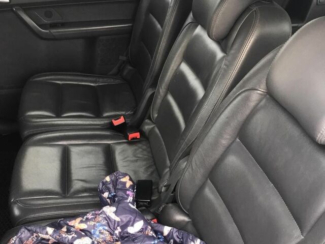 Чорний Фольксваген Туран, об'ємом двигуна 1.4 л та пробігом 280 тис. км за 11000 $, фото 5 на Automoto.ua