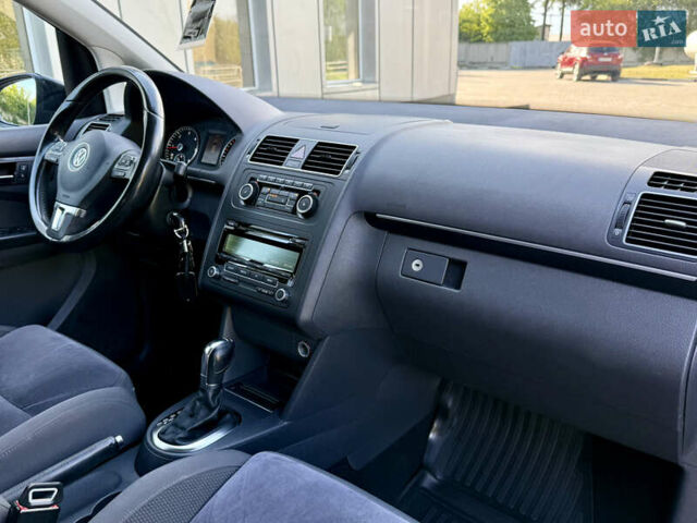 Черный Фольксваген Туран, объемом двигателя 0 л и пробегом 236 тыс. км за 10350 $, фото 66 на Automoto.ua