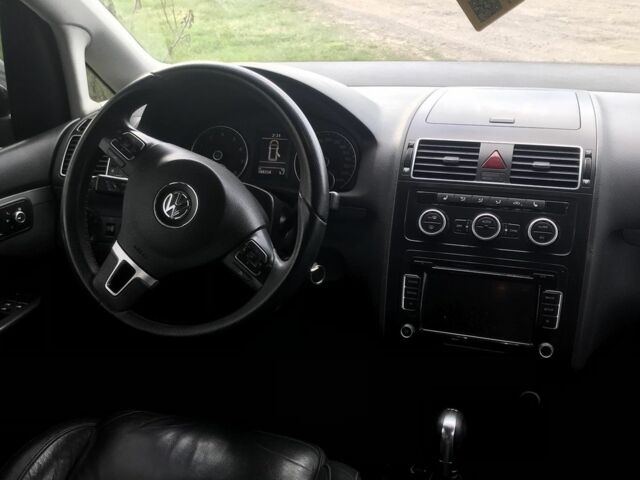 Чорний Фольксваген Туран, об'ємом двигуна 1.4 л та пробігом 280 тис. км за 11000 $, фото 4 на Automoto.ua