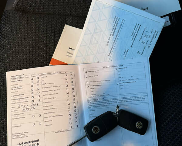 Черный Фольксваген Туран, объемом двигателя 1.6 л и пробегом 162 тыс. км за 11850 $, фото 95 на Automoto.ua