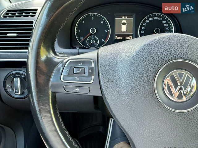 Черный Фольксваген Туран, объемом двигателя 0 л и пробегом 236 тыс. км за 10350 $, фото 28 на Automoto.ua