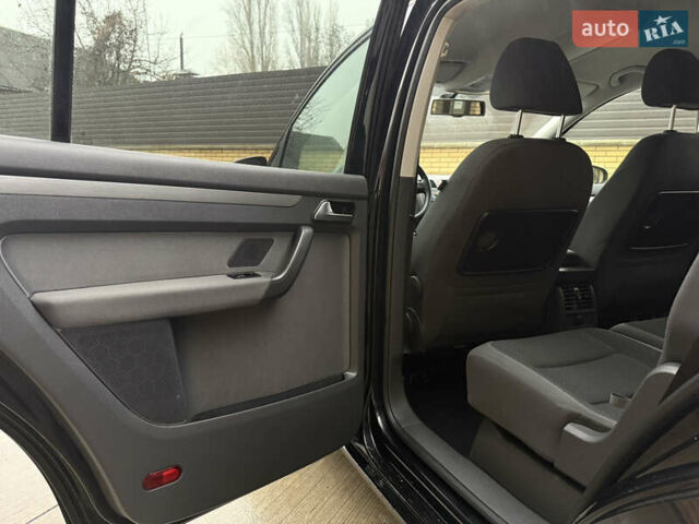 Чорний Фольксваген Туран, об'ємом двигуна 1.6 л та пробігом 218 тис. км за 10650 $, фото 34 на Automoto.ua