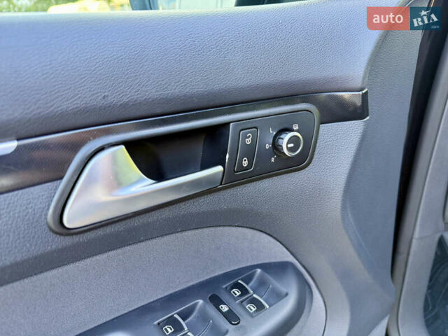 Черный Фольксваген Туран, объемом двигателя 0 л и пробегом 236 тыс. км за 10350 $, фото 21 на Automoto.ua