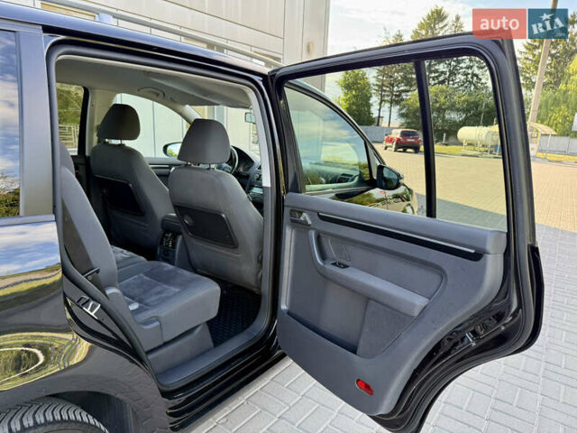 Черный Фольксваген Туран, объемом двигателя 0 л и пробегом 236 тыс. км за 10350 $, фото 56 на Automoto.ua