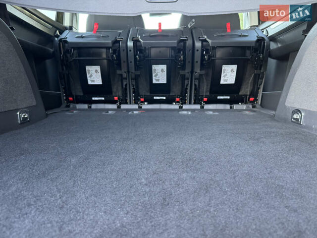 Черный Фольксваген Туран, объемом двигателя 1.6 л и пробегом 162 тыс. км за 11850 $, фото 86 на Automoto.ua