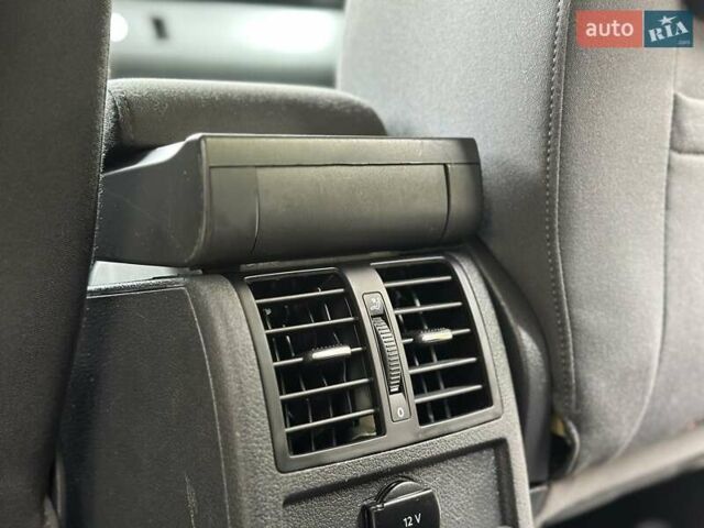 Черный Фольксваген Туран, объемом двигателя 2 л и пробегом 200 тыс. км за 11850 $, фото 35 на Automoto.ua