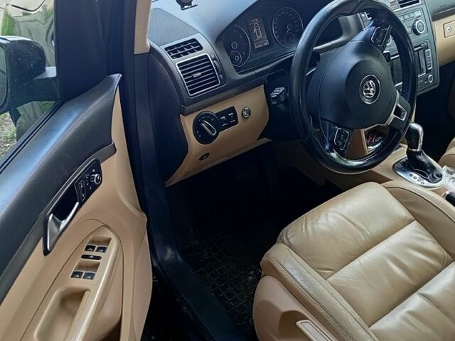 Фольксваген Туран 2012 в Кропивницком (Кировограде) на Automoto.ua Черный Фольксваген Туран, объемом двигателя 1.4 л и пробегом 220 тыс. км за 9400 $, фото 2 на Automoto.ua