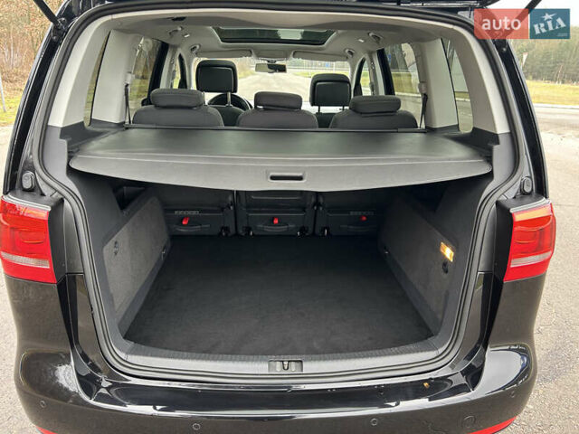 Чорний Фольксваген Туран, об'ємом двигуна 2 л та пробігом 262 тис. км за 12250 $, фото 42 на Automoto.ua