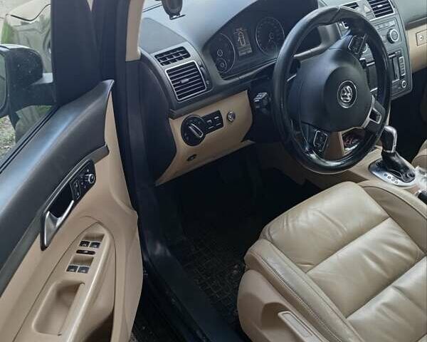 Черный Фольксваген Туран, объемом двигателя 1.4 л и пробегом 220 тыс. км за 9400 $, фото 15 на Automoto.ua