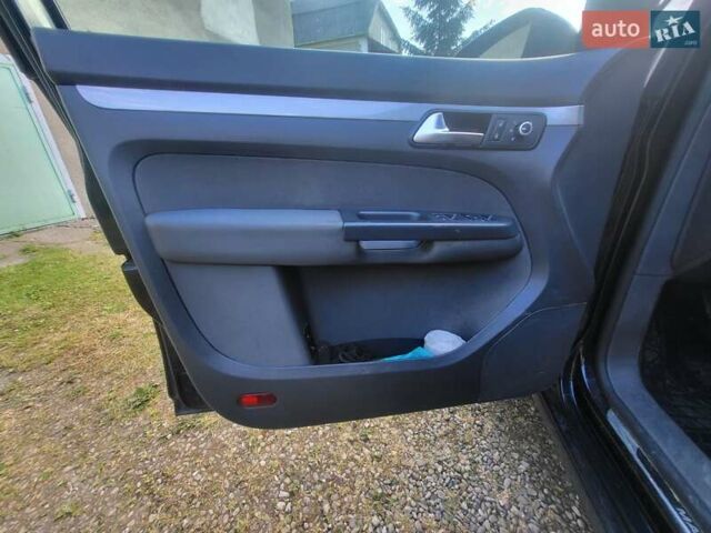 Чорний Фольксваген Туран, об'ємом двигуна 1.6 л та пробігом 195 тис. км за 10300 $, фото 4 на Automoto.ua