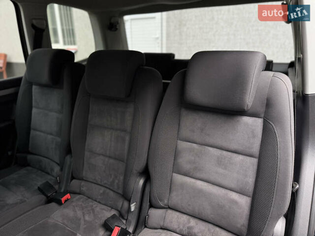 Черный Фольксваген Туран, объемом двигателя 1.4 л и пробегом 171 тыс. км за 10799 $, фото 13 на Automoto.ua