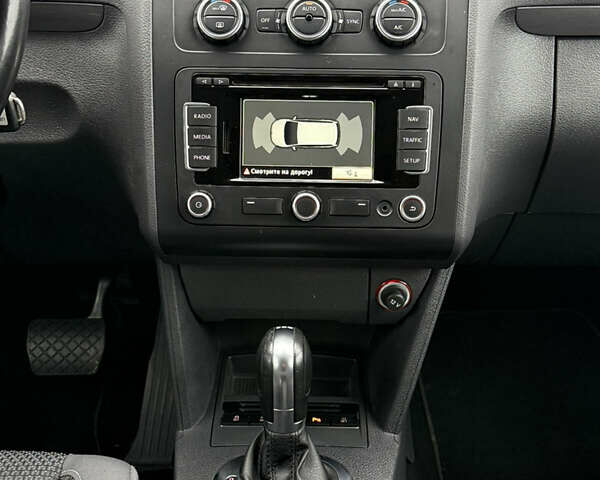 Черный Фольксваген Туран, объемом двигателя 1.6 л и пробегом 211 тыс. км за 11300 $, фото 45 на Automoto.ua