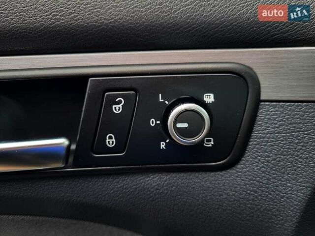 Черный Фольксваген Туран, объемом двигателя 1.6 л и пробегом 204 тыс. км за 11950 $, фото 61 на Automoto.ua