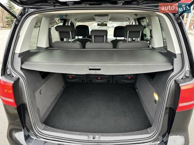 Черный Фольксваген Туран, объемом двигателя 2 л и пробегом 240 тыс. км за 11900 $, фото 18 на Automoto.ua