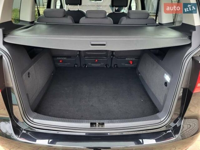 Черный Фольксваген Туран, объемом двигателя 1.6 л и пробегом 204 тыс. км за 11950 $, фото 79 на Automoto.ua