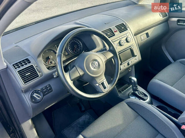 Черный Фольксваген Туран, объемом двигателя 1.6 л и пробегом 223 тыс. км за 11700 $, фото 21 на Automoto.ua