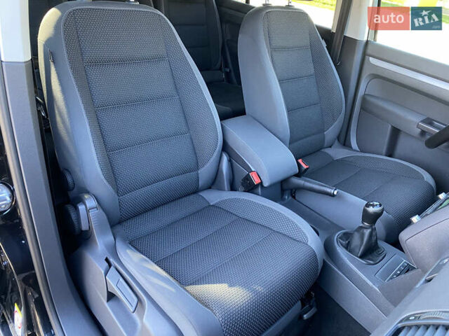 Черный Фольксваген Туран, объемом двигателя 1.97 л и пробегом 263 тыс. км за 10999 $, фото 16 на Automoto.ua