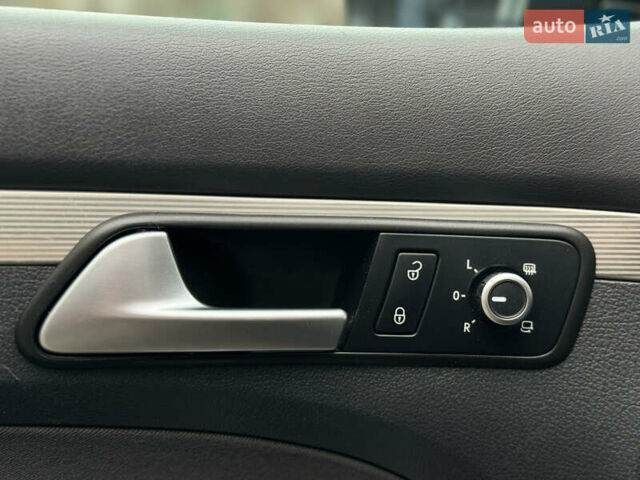 Черный Фольксваген Туран, объемом двигателя 1.4 л и пробегом 171 тыс. км за 10799 $, фото 4 на Automoto.ua