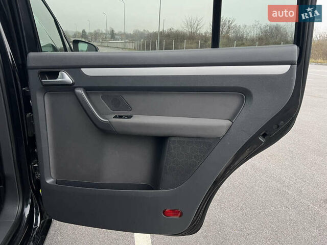 Чорний Фольксваген Туран, об'ємом двигуна 1.6 л та пробігом 201 тис. км за 12900 $, фото 14 на Automoto.ua