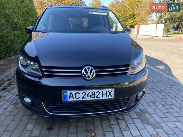 Черный Фольксваген Туран, объемом двигателя 1.97 л и пробегом 263 тыс. км за 10999 $, фото 1 на Automoto.ua