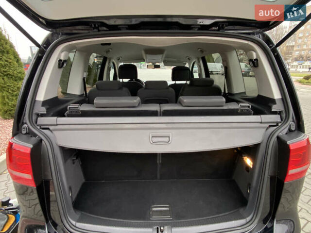 Чорний Фольксваген Туран, об'ємом двигуна 1.97 л та пробігом 265 тис. км за 10900 $, фото 34 на Automoto.ua