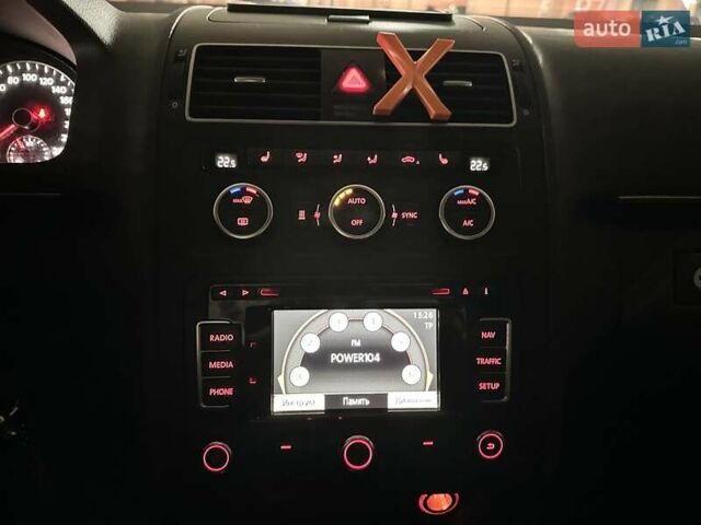 Черный Фольксваген Туран, объемом двигателя 2 л и пробегом 240 тыс. км за 11900 $, фото 29 на Automoto.ua