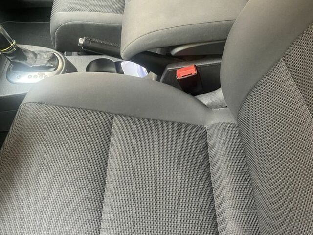 Черный Фольксваген Туран, объемом двигателя 1.6 л и пробегом 3 тыс. км за 9000 $, фото 12 на Automoto.ua