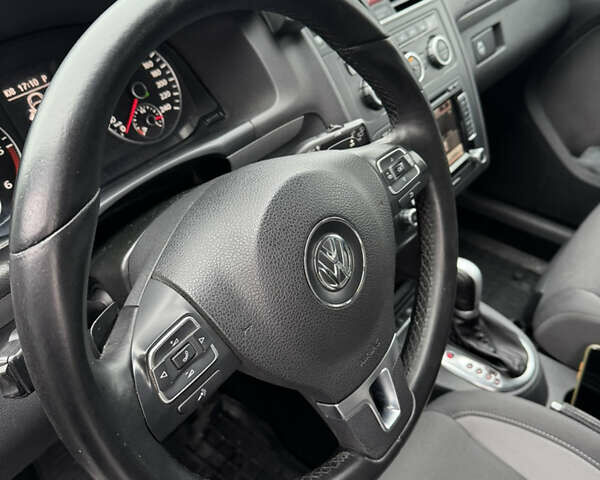 Чорний Фольксваген Туран, об'ємом двигуна 1.97 л та пробігом 243 тис. км за 12550 $, фото 16 на Automoto.ua