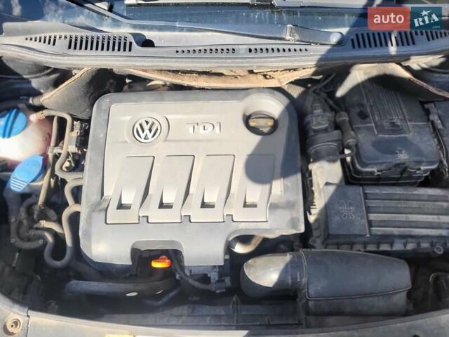 Чорний Фольксваген Туран, об'ємом двигуна 1.6 л та пробігом 195 тис. км за 10300 $, фото 10 на Automoto.ua