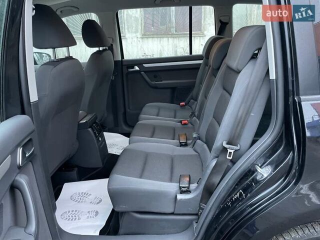 Чорний Фольксваген Туран, об'ємом двигуна 1.6 л та пробігом 231 тис. км за 11800 $, фото 31 на Automoto.ua