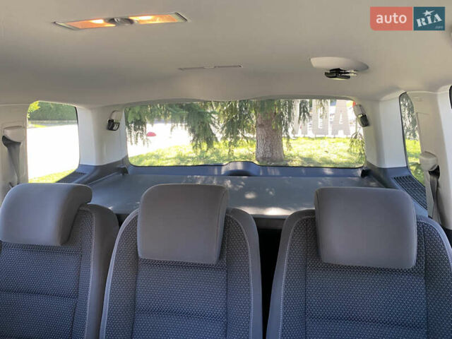 Черный Фольксваген Туран, объемом двигателя 1.97 л и пробегом 263 тыс. км за 10999 $, фото 31 на Automoto.ua