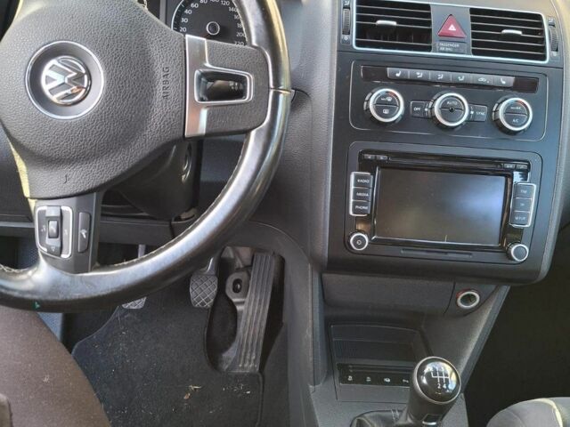 Чорний Фольксваген Туран, об'ємом двигуна 1.6 л та пробігом 222 тис. км за 12000 $, фото 7 на Automoto.ua