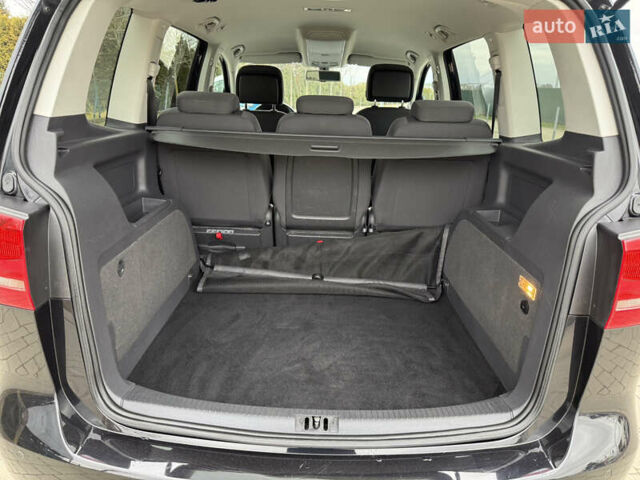 Черный Фольксваген Туран, объемом двигателя 1.6 л и пробегом 211 тыс. км за 11300 $, фото 71 на Automoto.ua