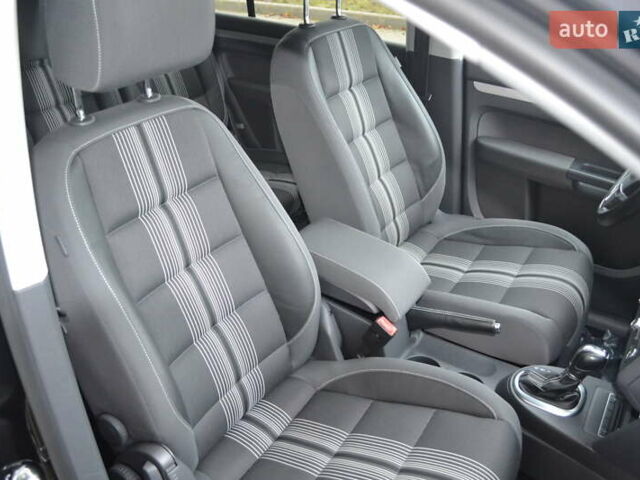 Черный Фольксваген Туран, объемом двигателя 2 л и пробегом 230 тыс. км за 14200 $, фото 29 на Automoto.ua