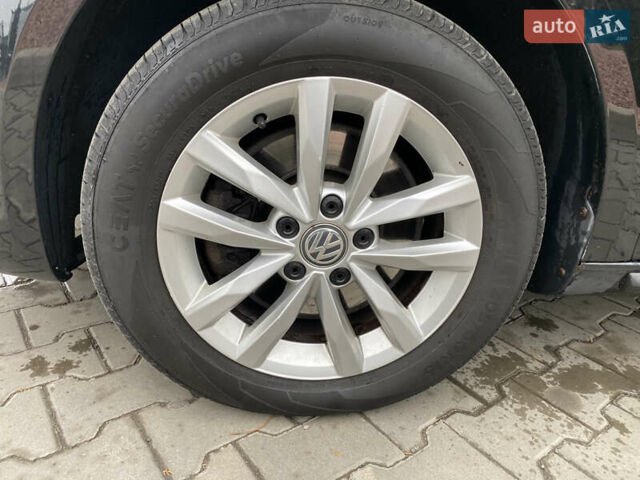 Чорний Фольксваген Туран, об'ємом двигуна 1.97 л та пробігом 265 тис. км за 10900 $, фото 12 на Automoto.ua