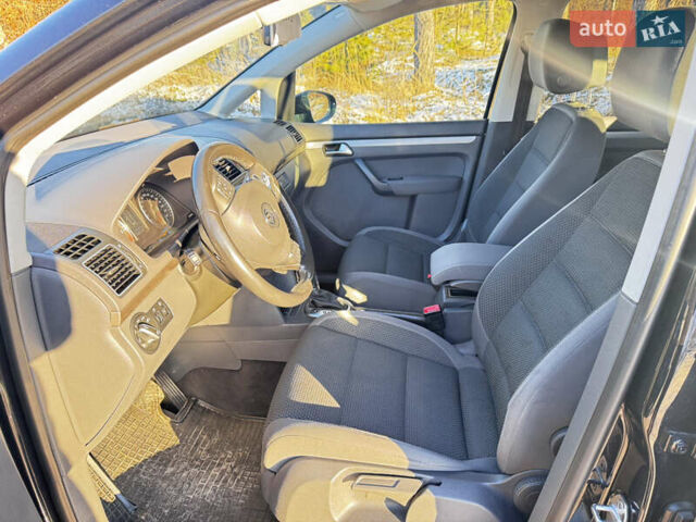 Черный Фольксваген Туран, объемом двигателя 2 л и пробегом 240 тыс. км за 12500 $, фото 10 на Automoto.ua